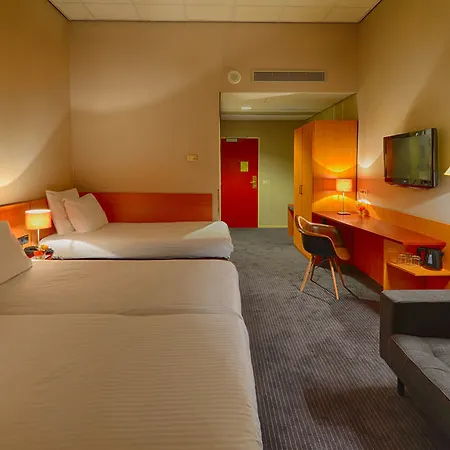 Leonardo Center 4*