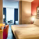 Hotel Leonardo Boutique Vondelpark 4*