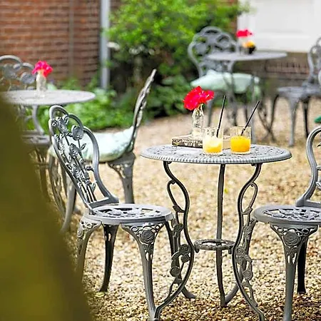 Leonardo Boutique Vondelpark Hotel 4*