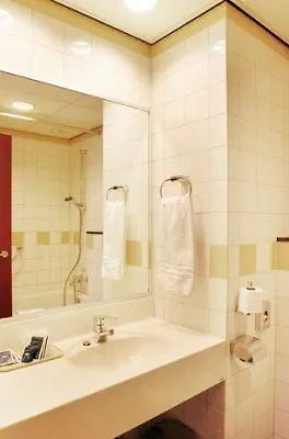 Leonardo Center 4* אמסטרדם